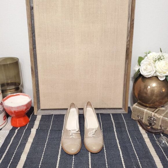 Zeha Berlin Taupe Lace Up Pumps Sz 38 - Picture 1 of 8